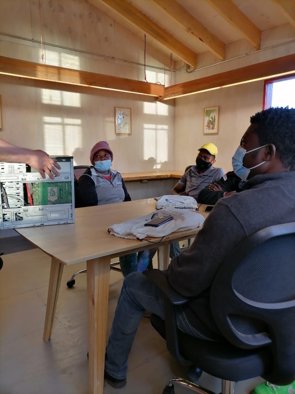 Cursos para la comunidad haitiana de Zapallar y Puchuncaví